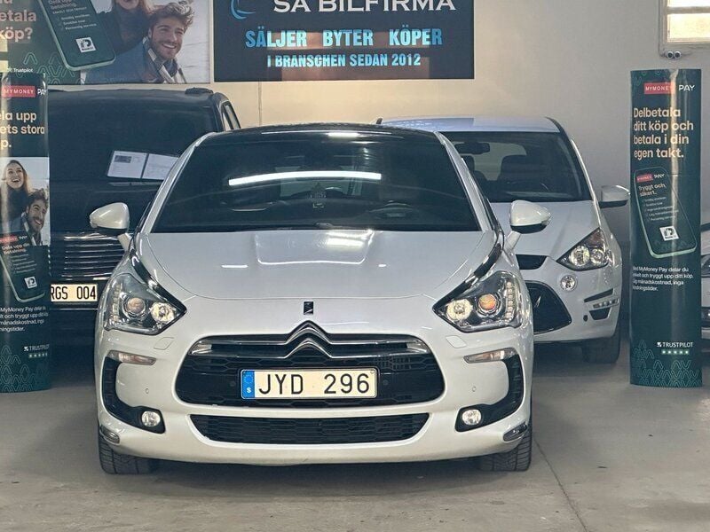 Vit Begagnad 2012 Citroën DS5 Halvkombi | 89 900 kr (Marknadspris) - Bild 1/4