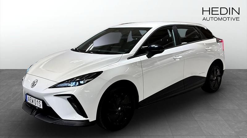 Vit (white) Begagnad 2023 MG MG4 EV Halvkombi | 254 900 kr (Marknadspris) - Bild 1/4