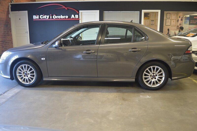 Grå Begagnad 2007 Saab 9-3 Sedan | 69 900 kr (Lite dyr) - Bild 1/4