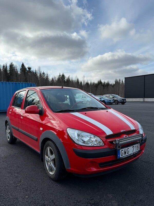 Röd Begagnad 2008 Hyundai Getz Halvkombi | 19 500 kr (Marknadspris) - Bild 1/4