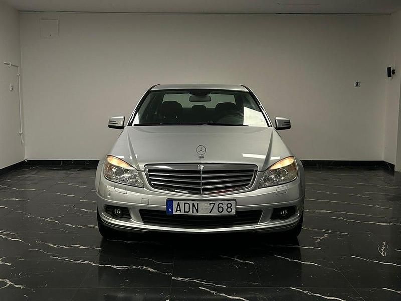 Begagnad Mercedes C180 Classic 156 HK (114 kW) 2008 Silver Sedan