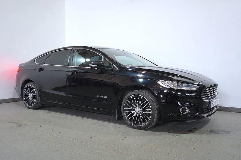 Begagnad Ford Mondeo Titanium 188 HK (138 kW) 2015 Svart Sedan
