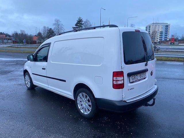 Begagnad VW Caddy Maxi 102 HK (75 kW) 2013 Vit Minibuss