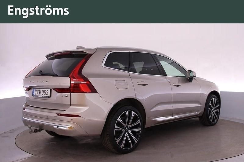 Begagnad Volvo XC60 Plus 253 HK (186 kW) 2024 Grå SUV