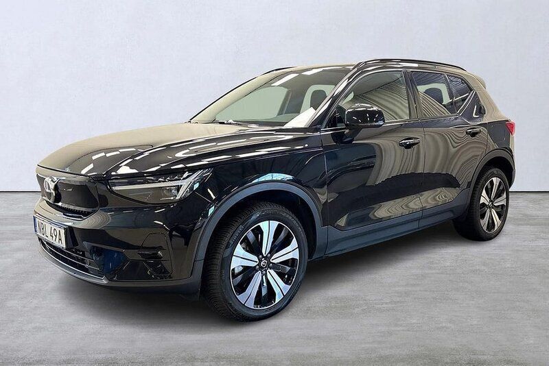 Svart Begagnad 2022 Volvo XC40 Plus SUV | 335 000 kr - Bild 1/4