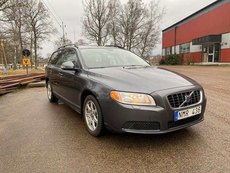 Begagnad Volvo V70 145 HK (106 kW) 2008 Kombi