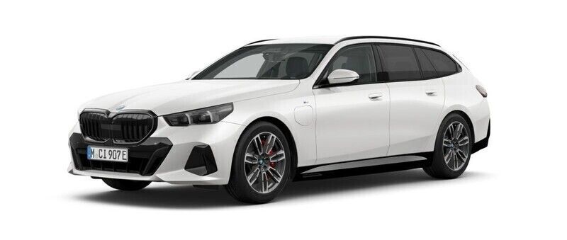 Vit (white) Begagnad 2025 BMW 530e M Sport Kombi | 739 700 kr (Marknadspris) - Bild 1/4