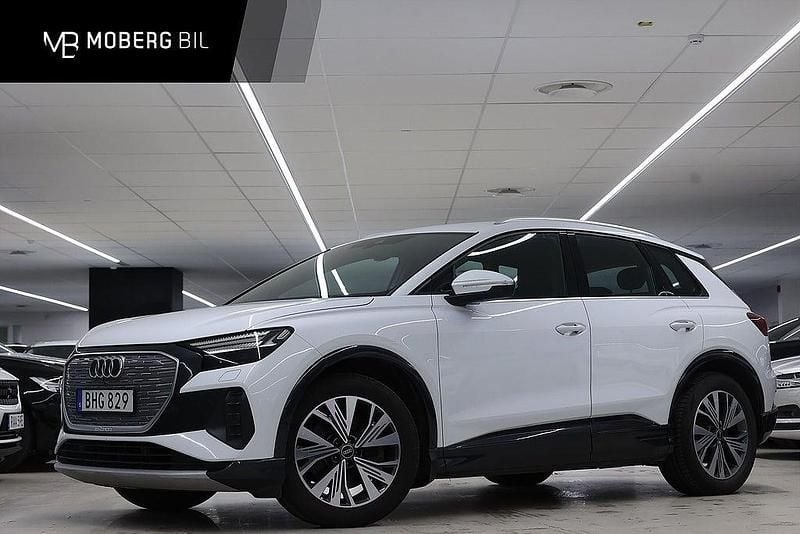 Vit Begagnad 2022 Audi Q4 e-tron Comfort SUV | 289 900 kr (Marknadspris) - Bild 1/2