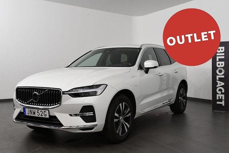 Vit Begagnad 2023 Volvo XC60 Core SUV | 479 500 kr (Bra pris) - Bild 1/4