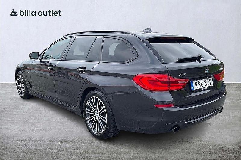 Begagnad BMW 520 Shadowline 191 HK (140 kW) 2017 Grå Kombi