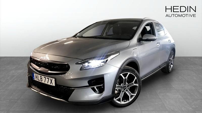 Grå (grey) Begagnad 2022 Kia XCeed Advance SUV | 239 900 kr (Superpris) - Bild 1/4