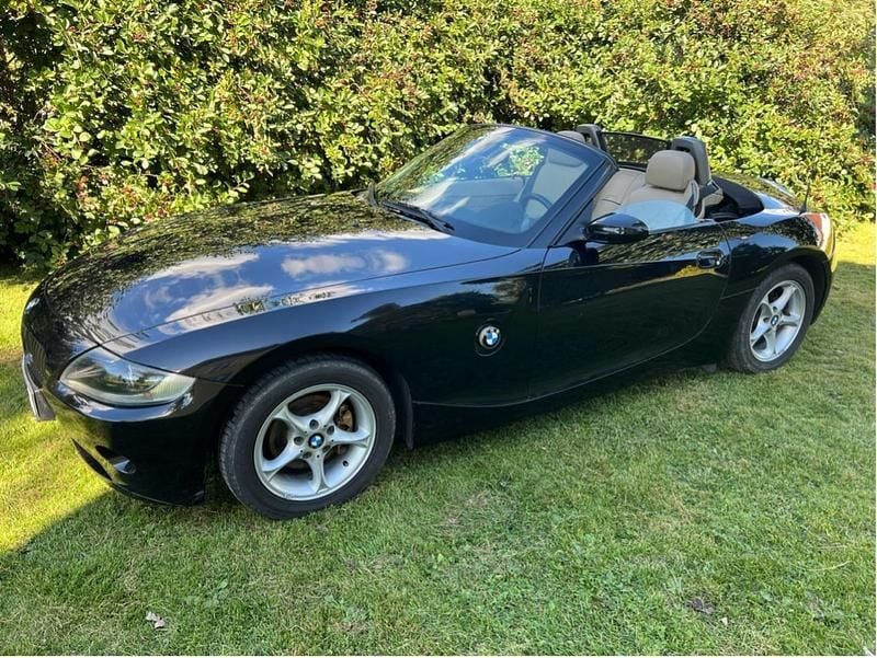 Svart Begagnad 2006 BMW Z4 Cab | 130 000 kr (Marknadspris) - Bild 1/4