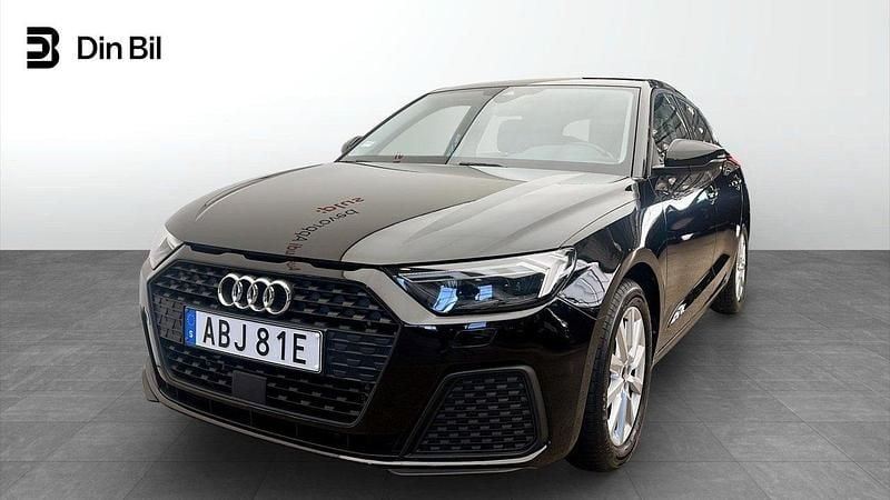 Svart Begagnad 2023 Audi A1 Sportback Proline Halvkombi | 239 000 kr (Marknadspris) - Bild 1/4