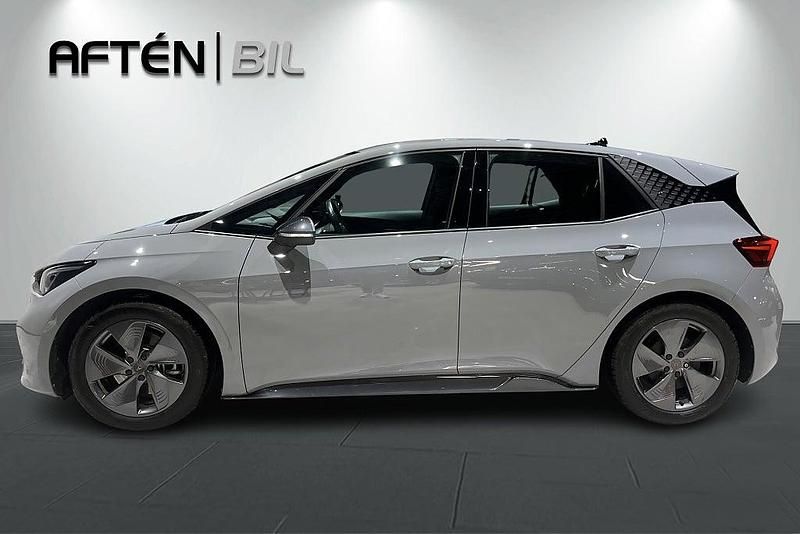 Grå Begagnad 2023 Cupra Born Halvkombi | 264 000 kr (Marknadspris) - Bild 1/3