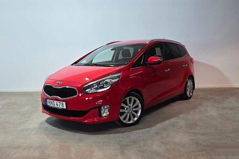 Röd Begagnad 2014 Kia Carens Minibuss | 109 900 kr (Marknadspris) - Bild 1/3