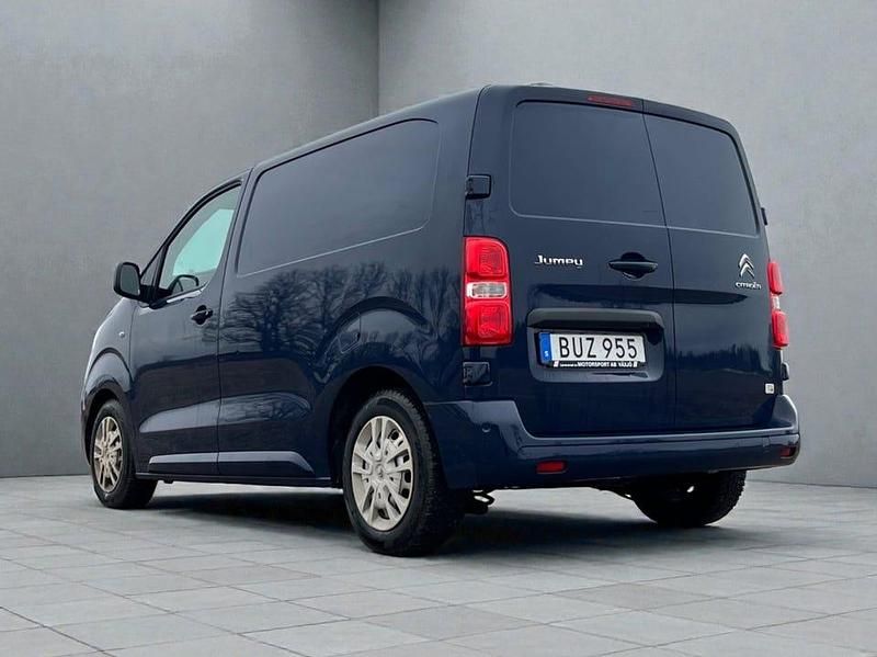 Begagnad Citroën Jumpy 116 HK (85 kW) 2018 Blå Minibuss