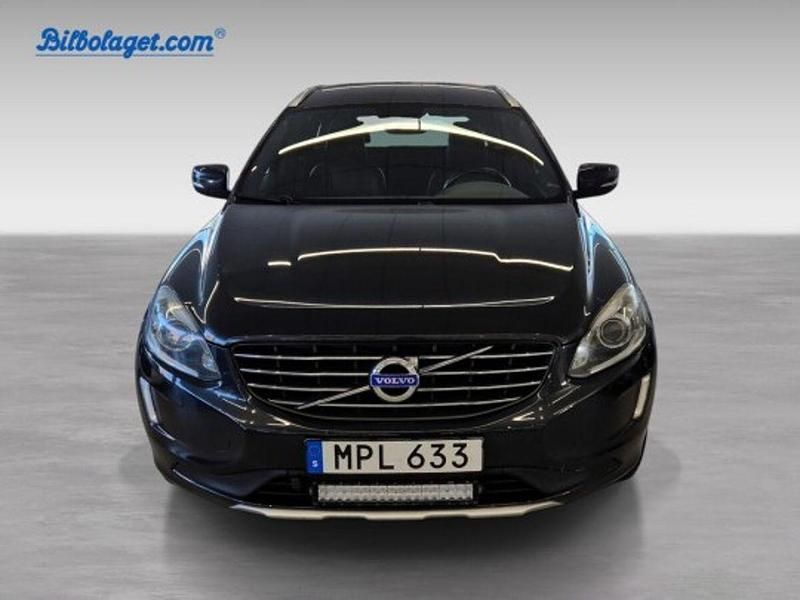 Grå Begagnad 2015 Volvo XC60 Business Edition SUV | 189 500 kr (Marknadspris) - Bild 1/4