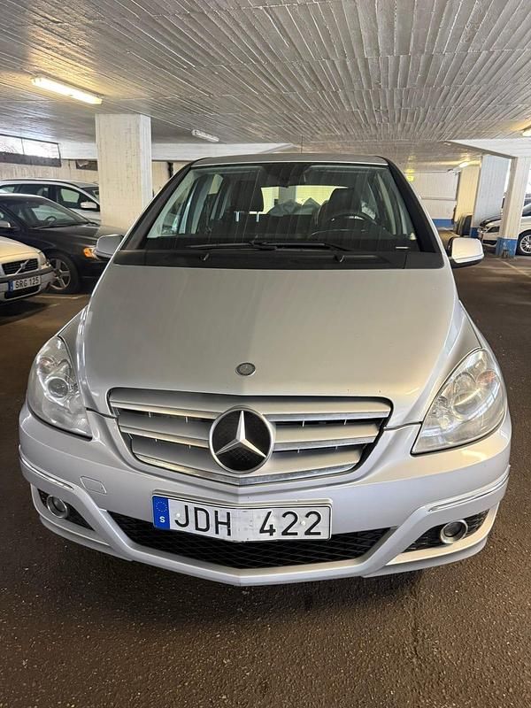 Begagnad Mercedes B170 116 HK (85 kW) 2009 Minibuss
