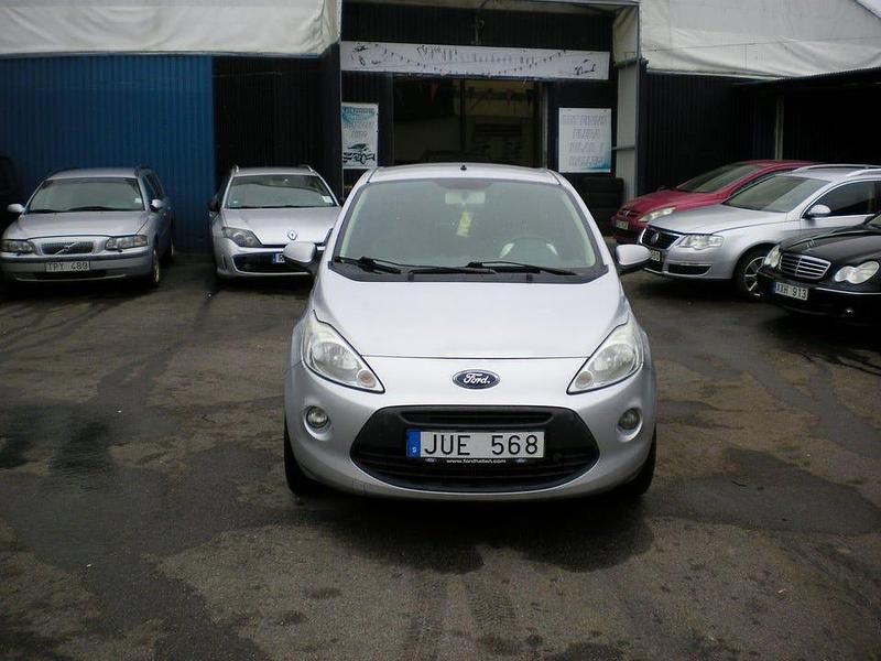Begagnad Ford Ka Titanium 70 HK (51 kW) 2010 Grå Halvkombi