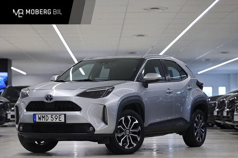 Silver Begagnad 2022 Toyota Yaris Cross Active SUV | 269 900 kr (Marknadspris) - Bild 1/3