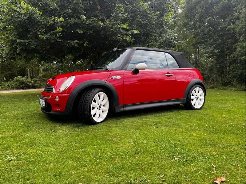 Röd Begagnad 2007 Mini Cooper S Cabriolet Cab | 60 000 kr - Bild 1/4