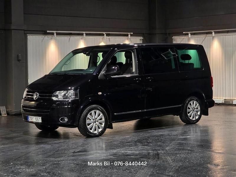 Begagnad VW Multivan Highline 140 HK (102 kW) 2011 Svart