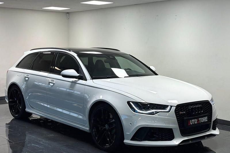 Vit Begagnad 2013 Audi RS6 Kombi | 479 900 kr (Dyr) - Bild 1/4