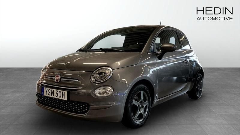 Grå (grey) Begagnad 2019 Fiat 500 Halvkombi | 109 900 kr (Lite dyr) - Bild 1/4