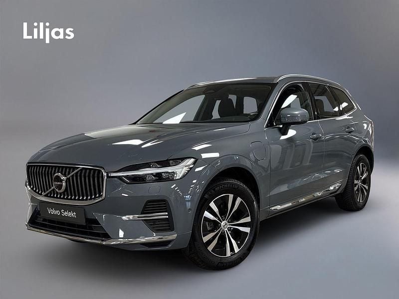 Grå Begagnad 2023 Volvo XC60 Core SUV | 479 000 kr (Bra pris) - Bild 1/3