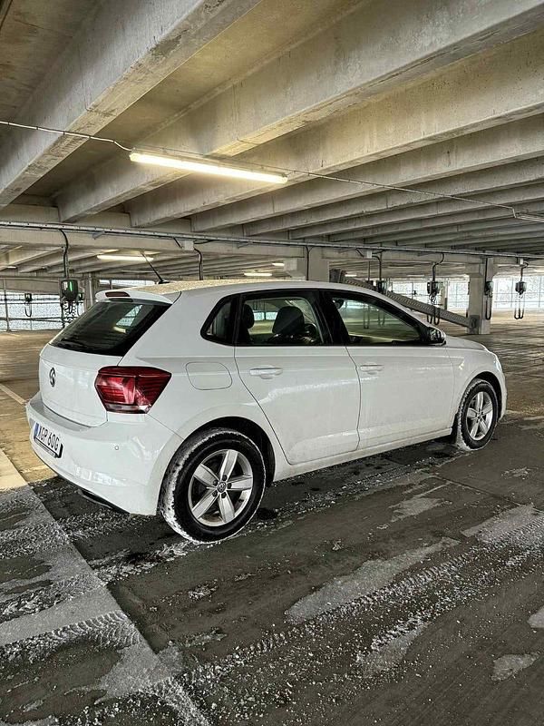 Begagnad VW Polo 2020 Vit Halvkombi