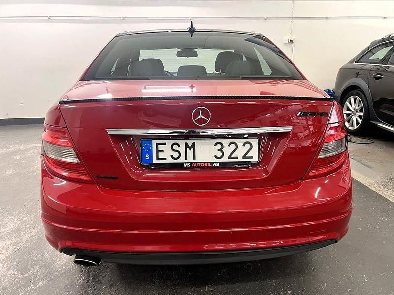 Begagnad Mercedes C180 Avantgarde 156 HK (114 kW) 2010 Ljusröd Sedan