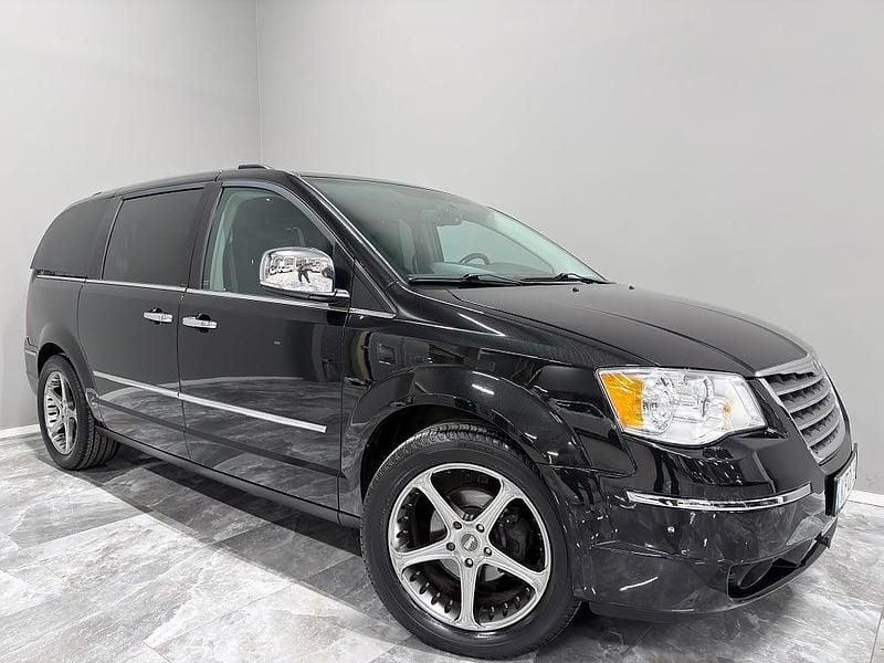 Svart Begagnad 2009 Chrysler Grand Voyager Minibuss | 99 900 kr (Dyr) - Bild 1/4