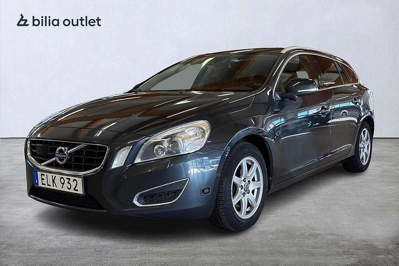 Grå Begagnad 2011 Volvo V60 Summum Kombi | 69 900 kr (Bra pris) - Bild 1/4
