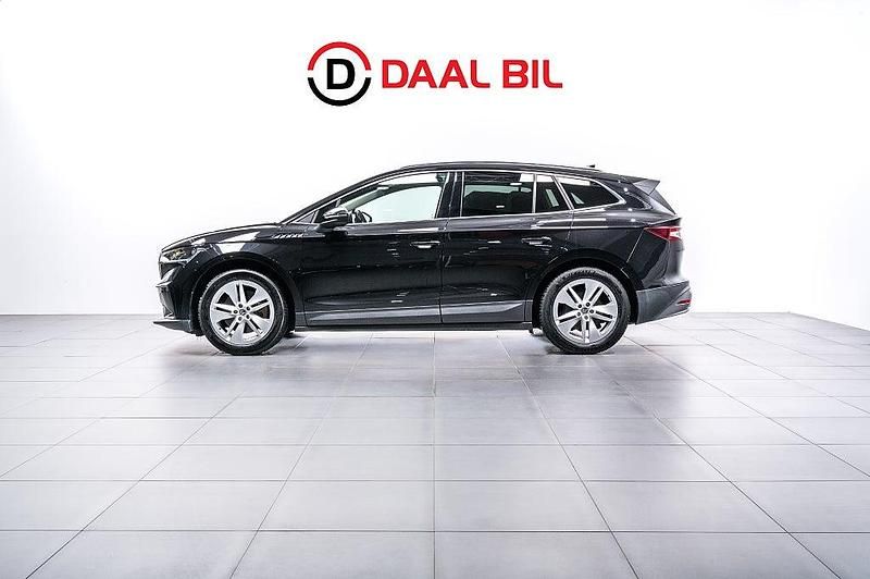 Svart Begagnad 2022 Skoda Enyaq iV SUV | 329 700 kr (Bra pris) - Bild 1/4