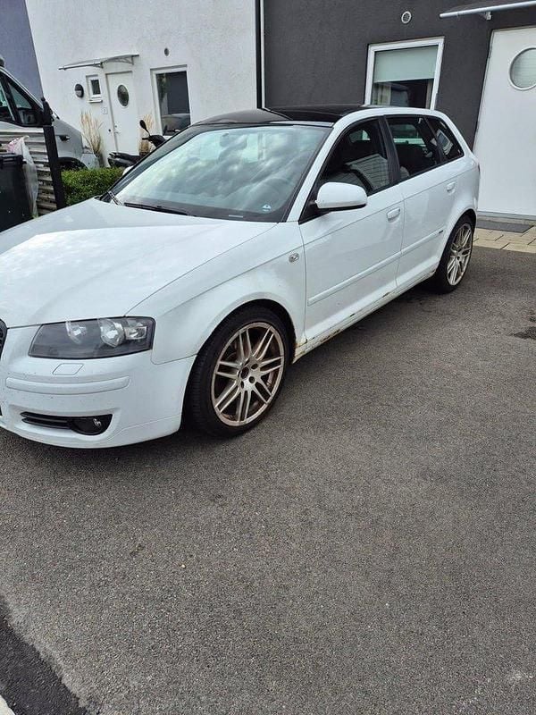 Vit Begagnad 2008 Audi A3 Sportback S-Line Halvkombi | 49 500 kr (Bra pris) - Bild 1/4