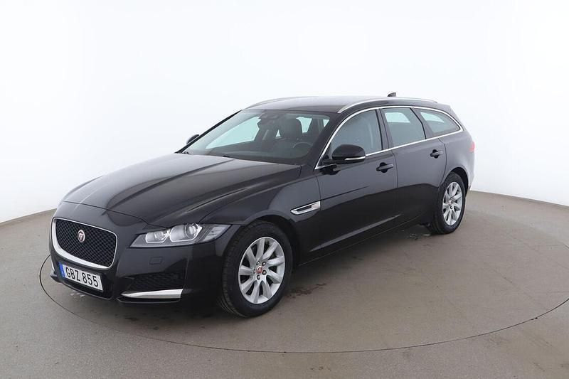 Svart Begagnad 2018 Jaguar XF Sedan | 185 000 kr - Bild 1/3