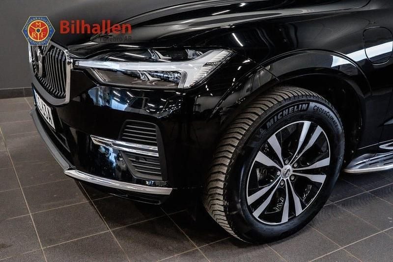 Begagnad Volvo XC60 Core 350 HK (257 kW) 2024 Svart SUV
