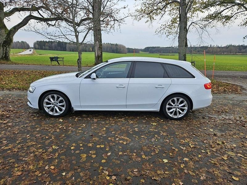 Vit Begagnad 2014 Audi A4 Kombi | 99 000 kr (Marknadspris) - Bild 1/4