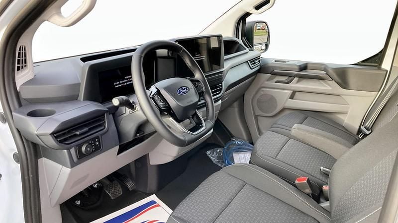 Ny Ford E-Transit 2026 Vit Van