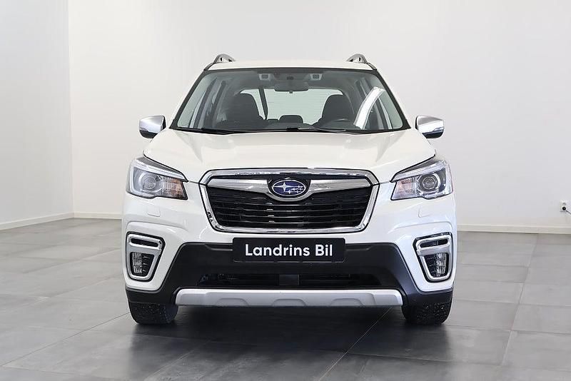 Begagnad Subaru Forester 150 HK (110 kW) 2019 Vit SUV