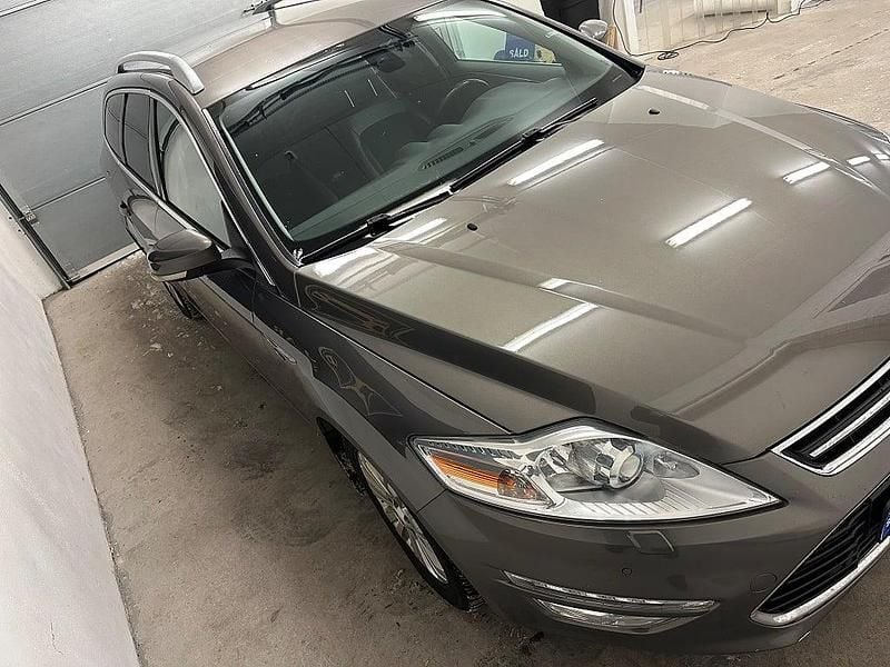 Begagnad Ford Mondeo Business Edition 163 HK (119 kW) 2011 Brun Kombi