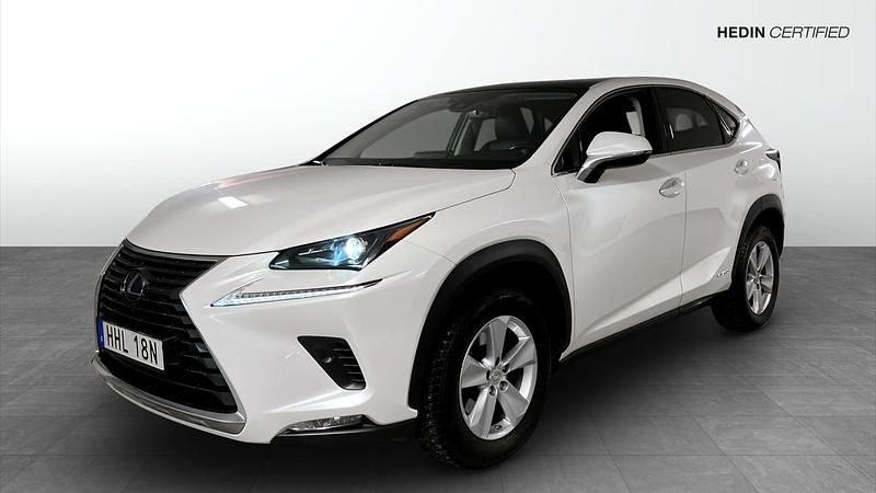 Vit Begagnad 2019 Lexus NX300h Executive Line SUV | 329 500 kr (Marknadspris) - Bild 1/4