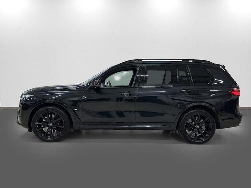 Begagnad BMW X7 M Sport 530 HK (389 kW) 2024 Svart SUV