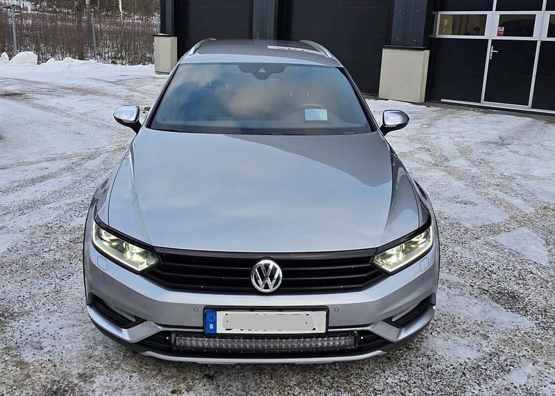 Begagnad VW Passat Alltrack 240 HK (176 kW) 2019 Kombi