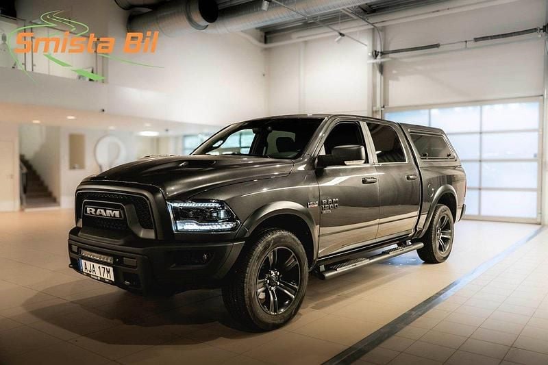 Grå Begagnad 2022 Dodge Ram Pickup | 628 900 kr - Bild 1/3