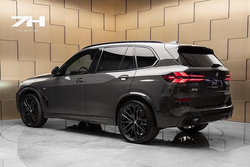 Begagnad BMW X5 M Sport 313 HK (230 kW) 2023 Grå SUV