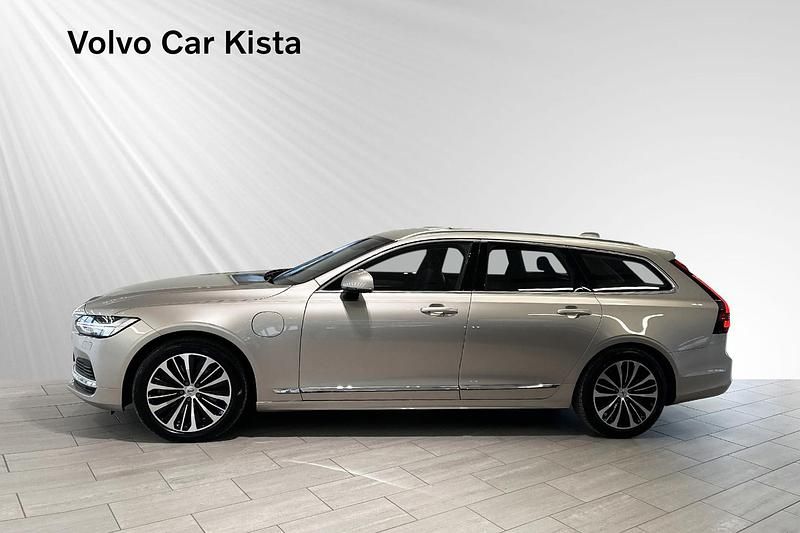 Begagnad Volvo V90 Core 397 HK (291 kW) 2022 Grå Kombi