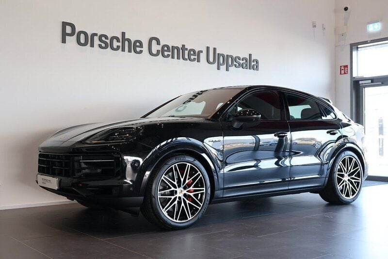 Svart Begagnad 2024 Porsche Cayenne S E-Hybrid SUV | 1 350 000 kr (Superpris) - Bild 1/4