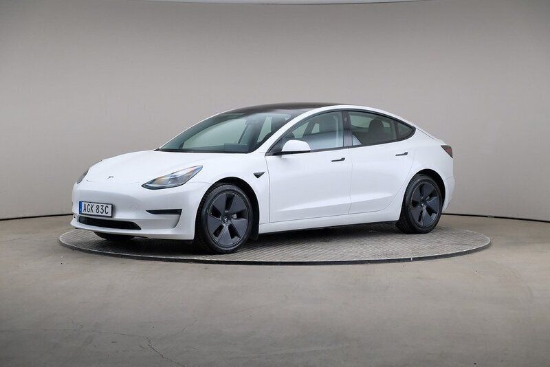 Vit Begagnad 2021 Tesla Model 3 Long Range Sedan | 295 000 kr (Marknadspris) - Bild 1/4