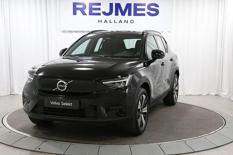 Begagnad Volvo XC40 Core 175 kW (238 HK) 2022 Svart SUV